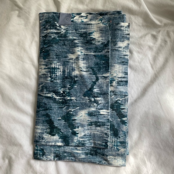 lululemon towel